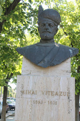 busutul mihai viteazul